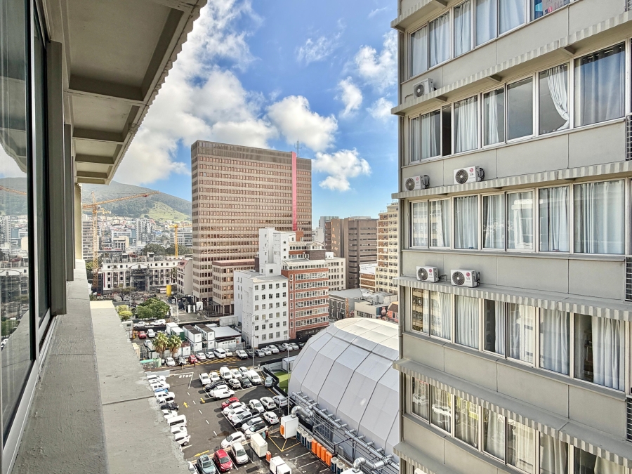 2 Bedroom Property for Sale in Cape Town City Centre Western Cape
